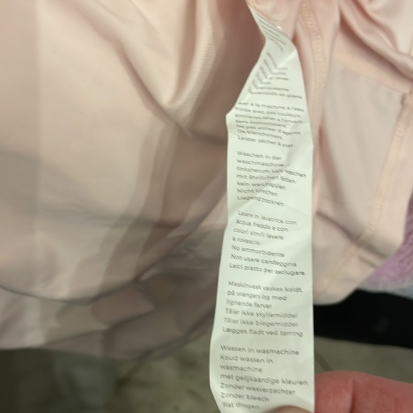 Fabletics light pink Phoenix lite s/s top size XL $60 NWT - Picture 4 of 8